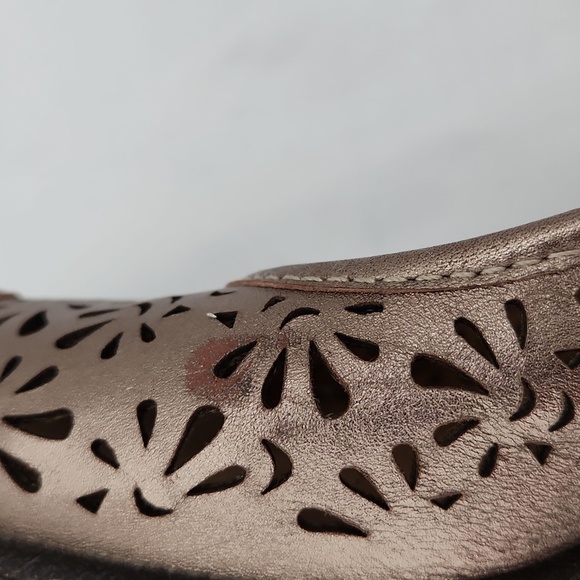 White Mountain Gold Platinum Leather Metallic Peep Toe Mule Shoe Size 9.5 - Picture 7 of 12